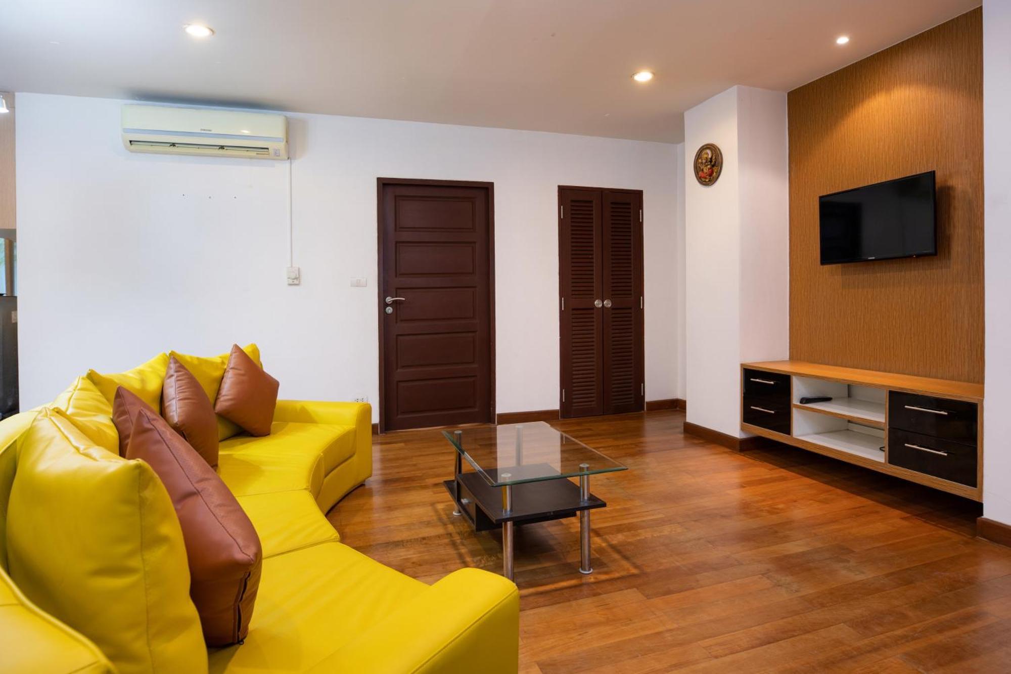 Icheck Inn Residences Patong Exterior photo